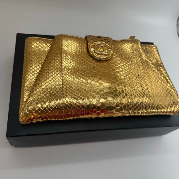 Chanel Gold Metallic Python Clutch Series 19 2014 Full Set Glam - Picture 5 of 16